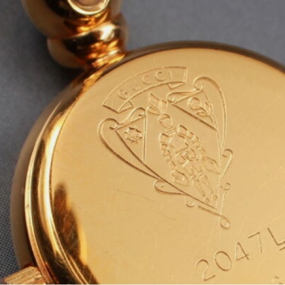 GORGEOUS Gucci Swiss Quartz Statement Watch Double GG’s 💕 - Picture 9 of 9